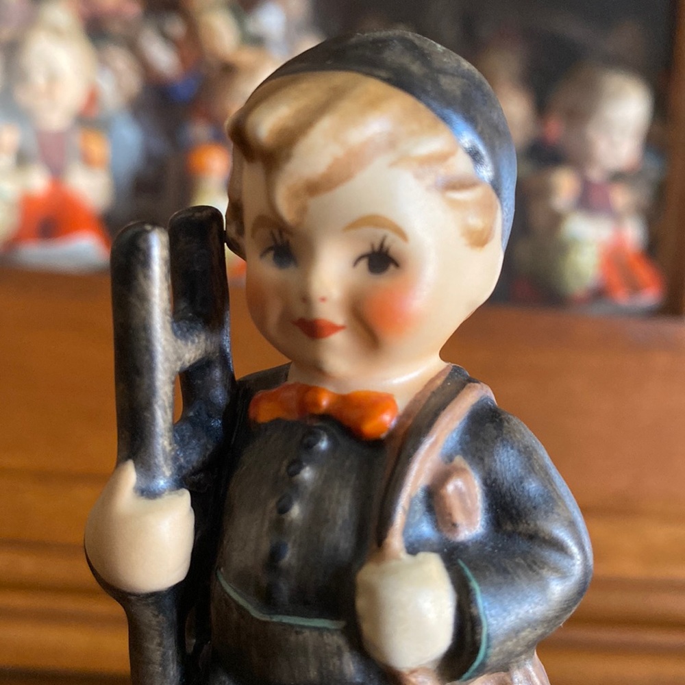 🧡TM5 ‘Chimney Sweep’ Hummel Goebel #12 2/0